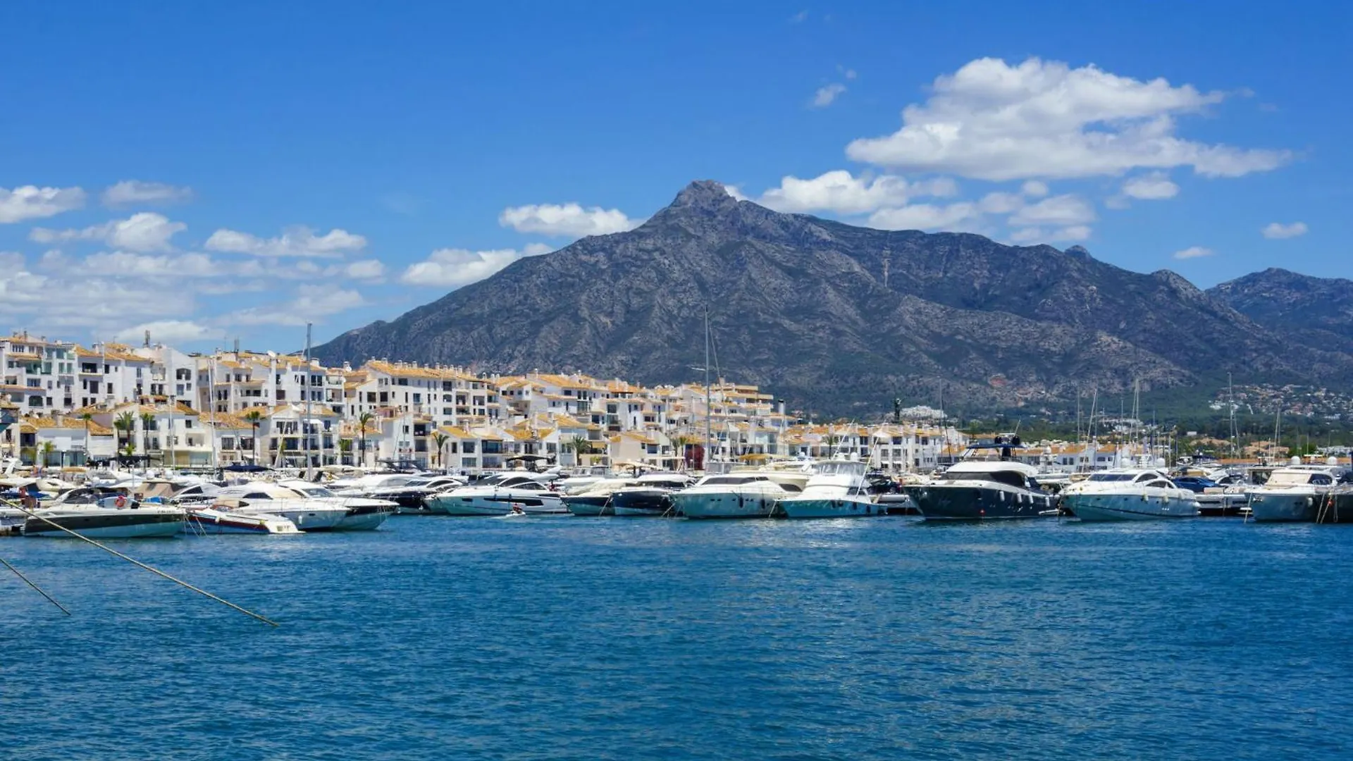 Apartment Senorio De Aloha By Interhome Marbella