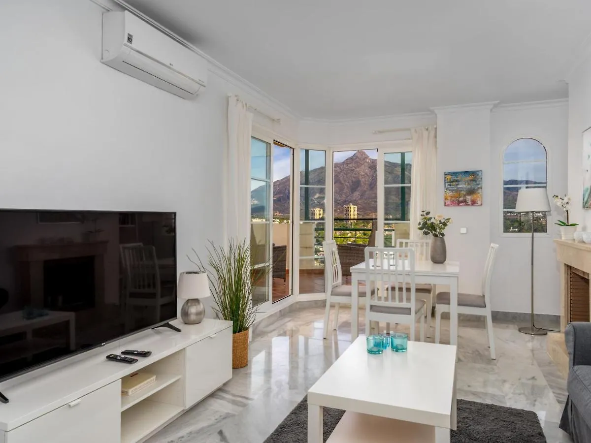 Apartment Senorio De Aloha By Interhome Marbella